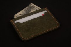 Kožená ručně šitá horizontální peněženka na karty + papírovou hotovost