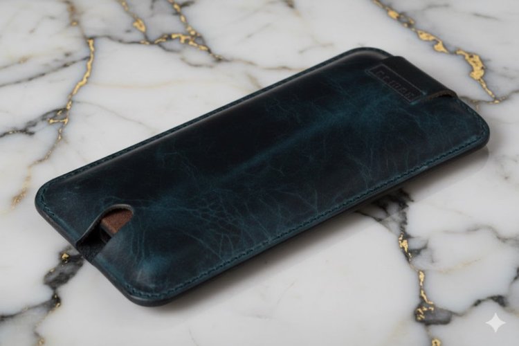 Jednoduché pouzdro na telefon s magnetickou přezkou