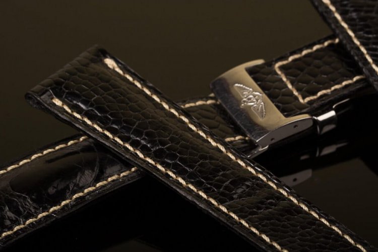 Bombírovaný ručně šitý kožený řemínek k hodinkám ( jakýkoliv typ) na míru prošívaný - Síla šití řemínku: 0,5 mm, Barva šití řemínku: černá 0,5mm