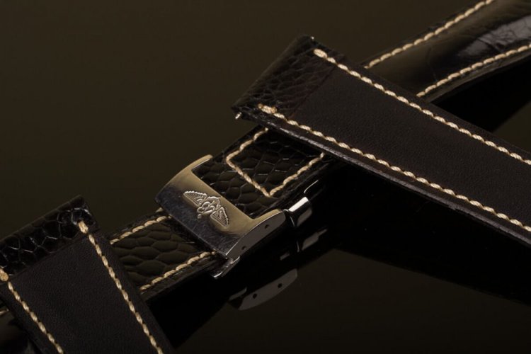 Bombírovaný ručně šitý kožený řemínek k hodinkám ( jakýkoliv typ) na míru prošívaný - Síla šití řemínku: 0,5 mm, Barva šití řemínku: béžová 0,5mm