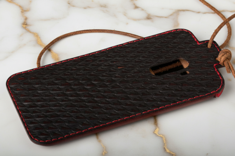 Formovaný ručně šitý kožený obal na mobilní telefon(elektrické přístroje)